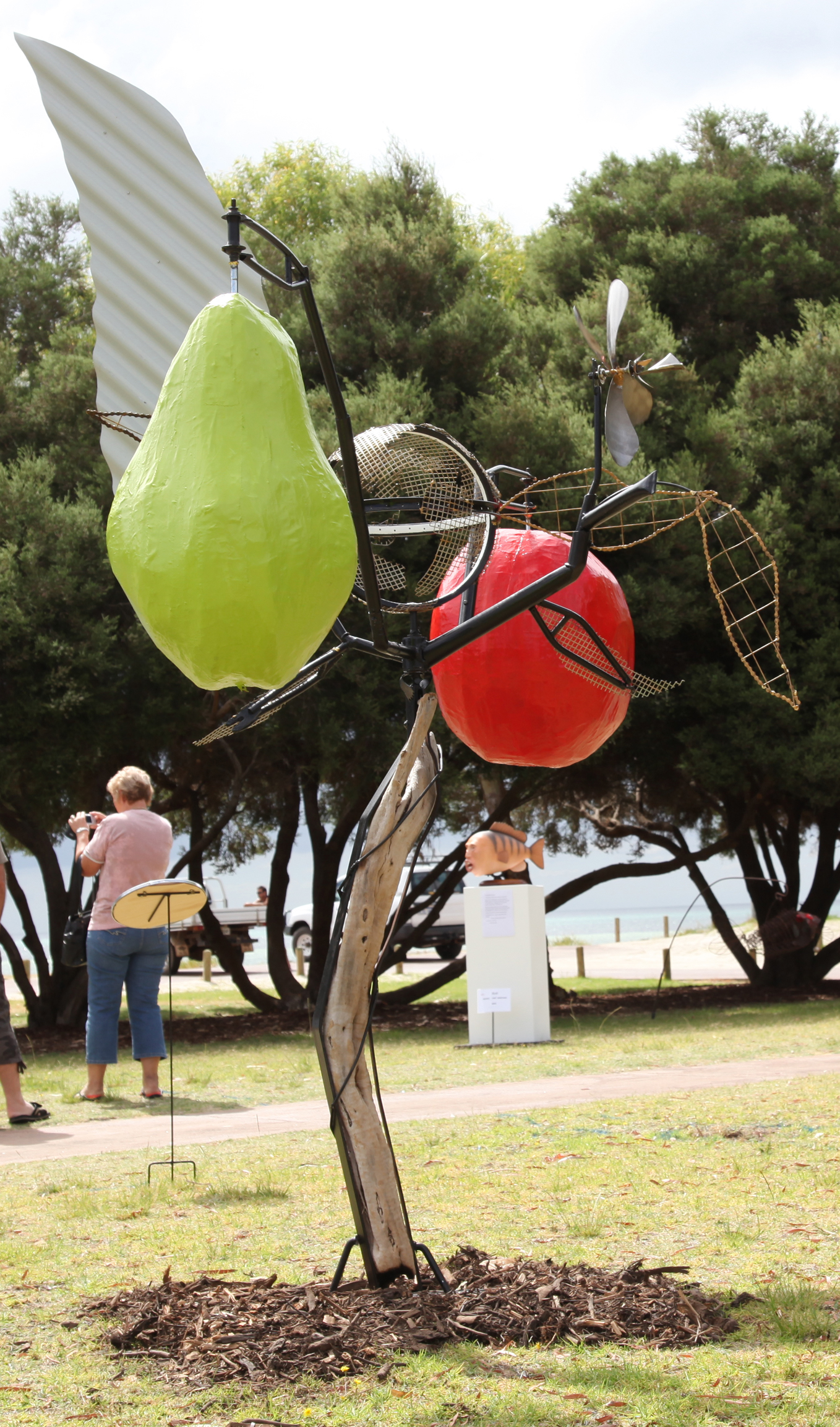 Apple&Pear GB Sculpture 2011